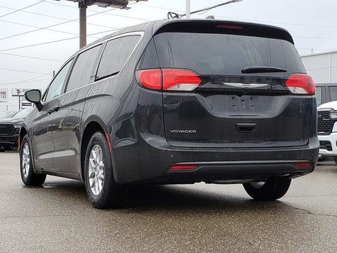 New 2026 Chrysler Voyager LX image 6