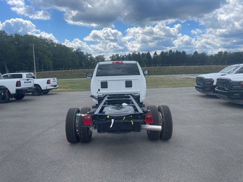 New 2026 RAM 5500 Tradesman w/ Chrome Appearance Group image 4