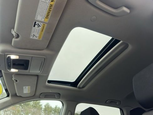 Used 2023 Honda CR-V EX image 18