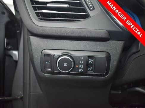 Used 2023 Ford Escape Platinum image 9