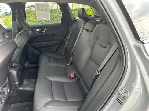 Certified 2025 Volvo XC60 T8 Plus w/ Protection Package Premier AWD/4WD image 40