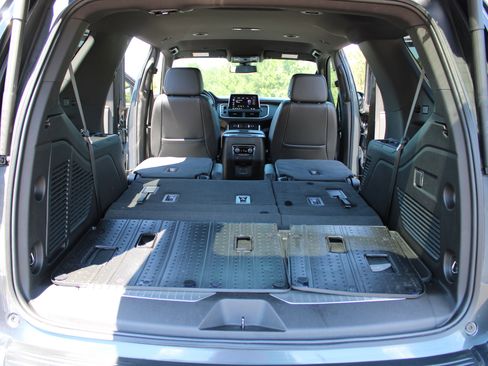 Used 2021 Chevrolet Tahoe Z71 image 16