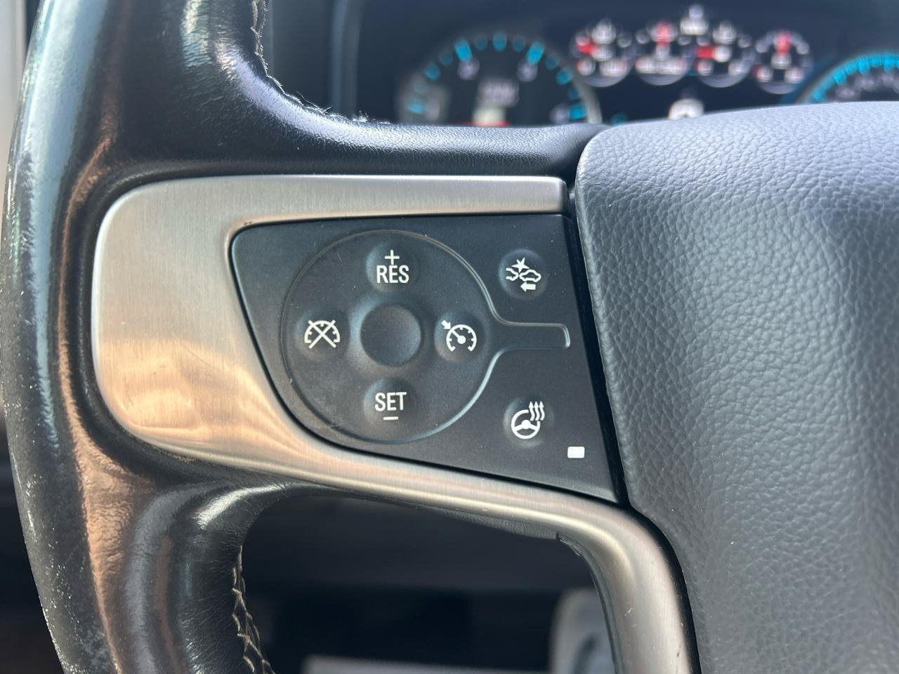 Used 2019 GMC Sierra 2500 Denali w/ Duramax Plus Package AWD/4WD image 11