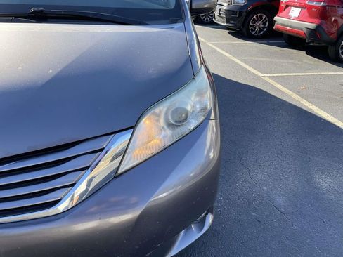 Used 2015 Toyota Sienna XLE w/ XLE Navigation Package image 13