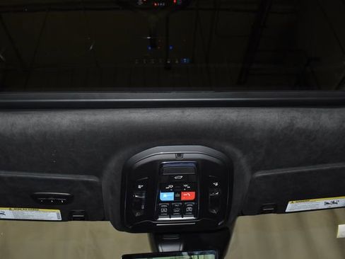 New 2025 Jeep Grand Cherokee Summit image 19