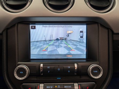 Used 2017 Ford Mustang GT Premium image 38