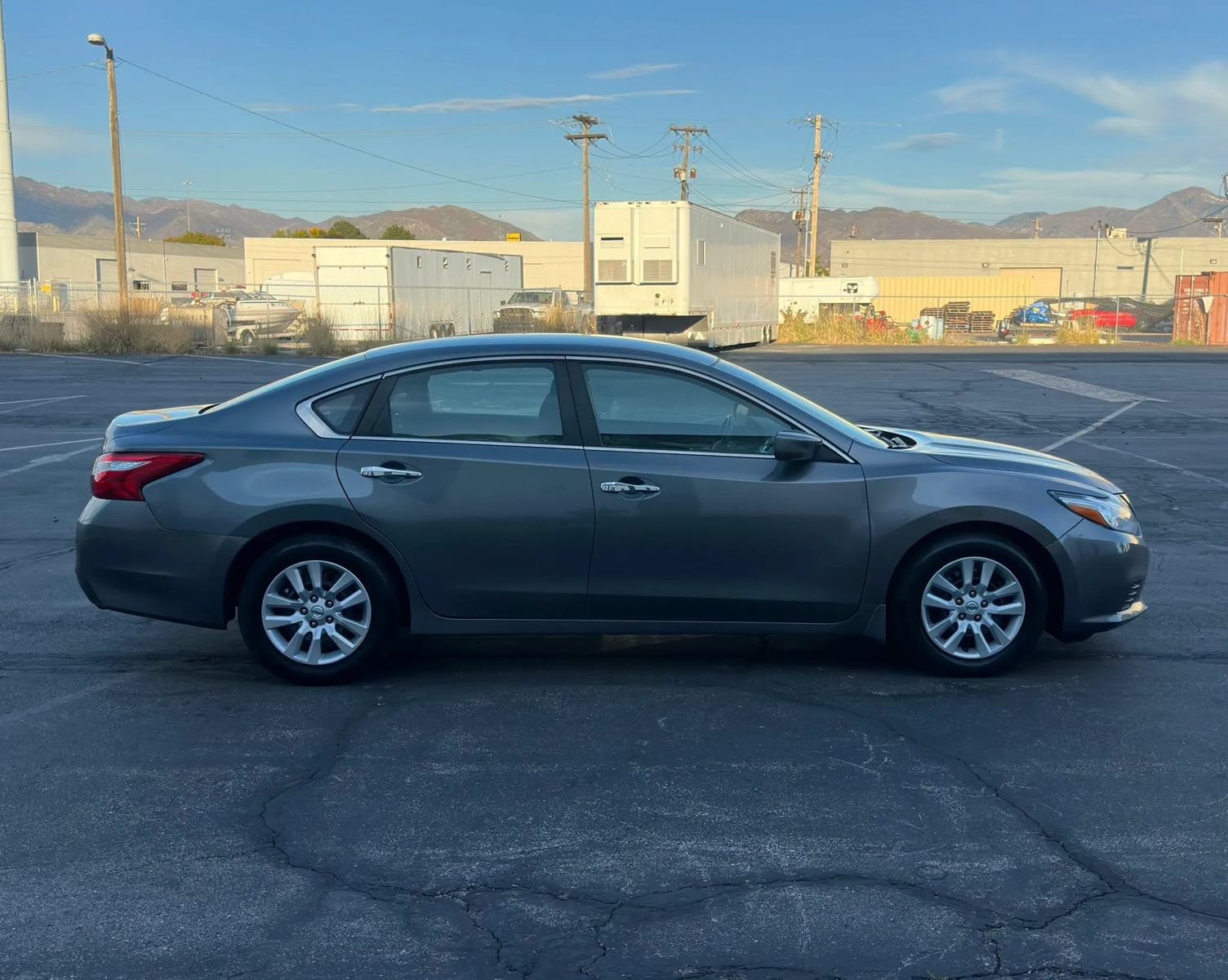 Used 2016 Nissan Altima 2.5 S w/ Power Driver Seat Package FWD image 6
