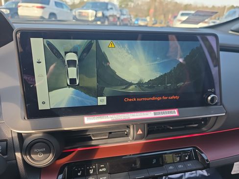 Used 2024 Toyota Prius Prime Premium image 27