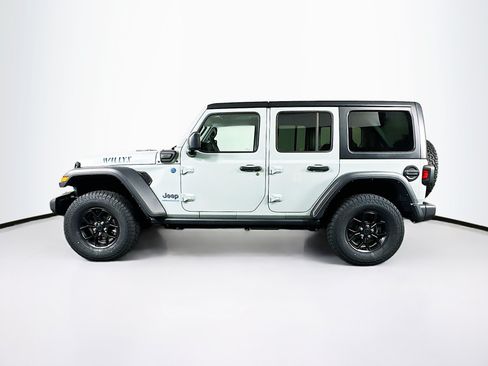 Used 2024 Jeep Wrangler Unlimited AWD/4WD image 4