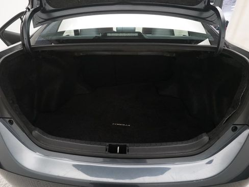Used 2016 Toyota Corolla LE FWD image 10