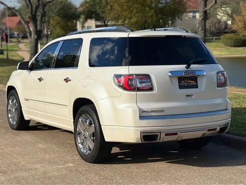 Used 2014 GMC Acadia Denali image 7