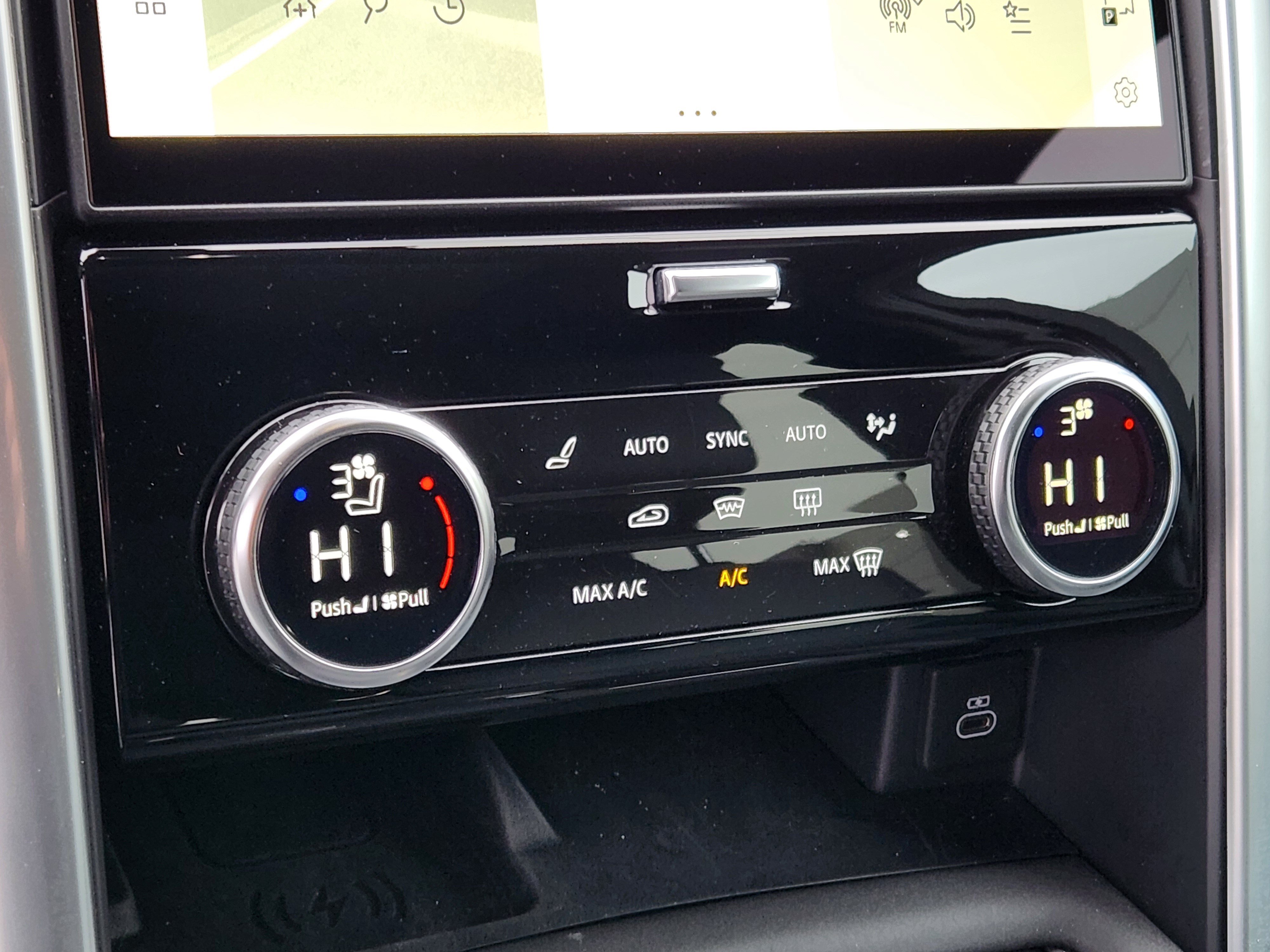 Certified 2025 Land Rover Discovery S AWD/4WD image 20