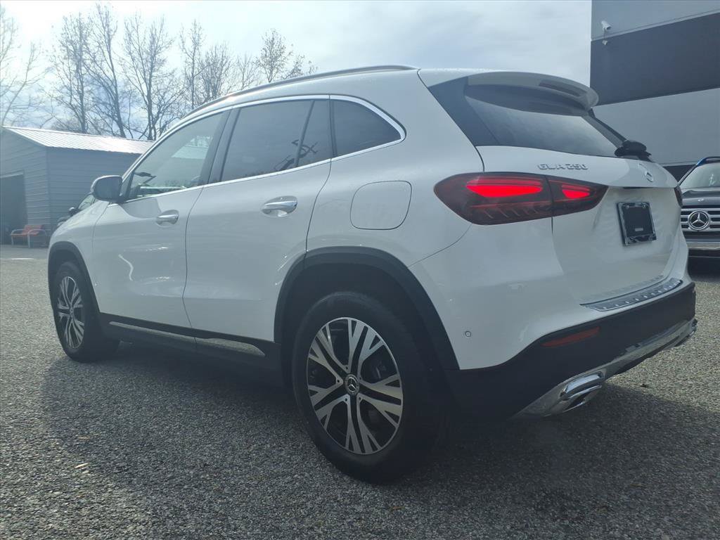 Used 2026 Mercedes-Benz GLA 250 image 4