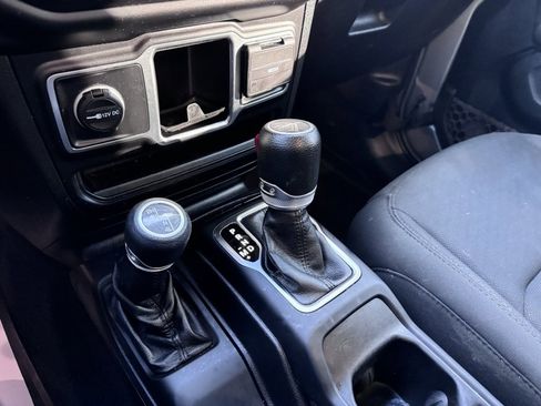 Used 2020 Jeep Gladiator Sport w/ Trailer Tow Package image 26