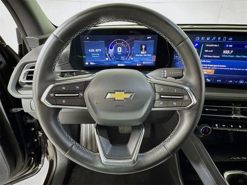 Certified 2025 Chevrolet Traverse LT image 9