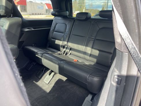 Used 2021 Lincoln Navigator Reserve AWD/4WD image 28