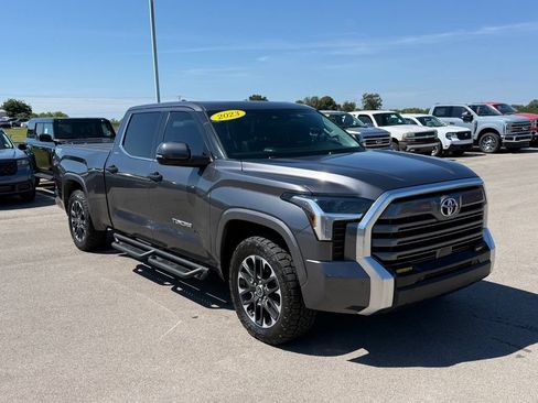 Used 2023 Toyota Tundra Limited w/ Power Package AWD/4WD image 2