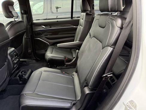 Used 2023 Jeep Grand Cherokee L Overland w/ Advanced Protech Group III image 13