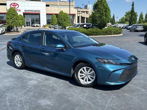 Used 2025 Toyota Camry LE w/ Convenience Package FWD image 2