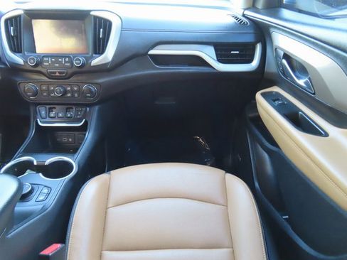 Used 2018 GMC Terrain SLT image 32