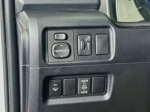 Used 2019 Toyota 4Runner SR5 AWD/4WD image 16