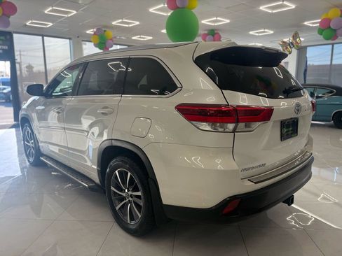 Used 2018 Toyota Highlander XLE w/ Protection Package #3 AWD/4WD image 10