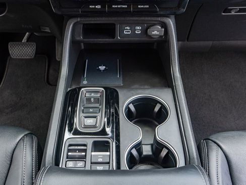 Certified 2023 Honda Pilot Touring image 29