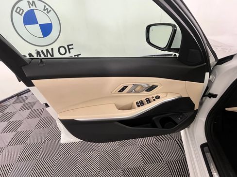 Certified 2024 BMW 330i xDrive Sedan w/ Convenience Package AWD/4WD image 24