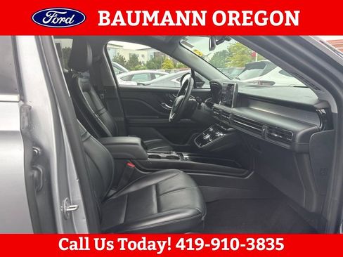 Used 2022 Lincoln Corsair AWD w/ Premium Package image 10