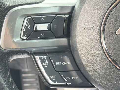 Used 2016 Ford Mustang Coupe RWD image 29