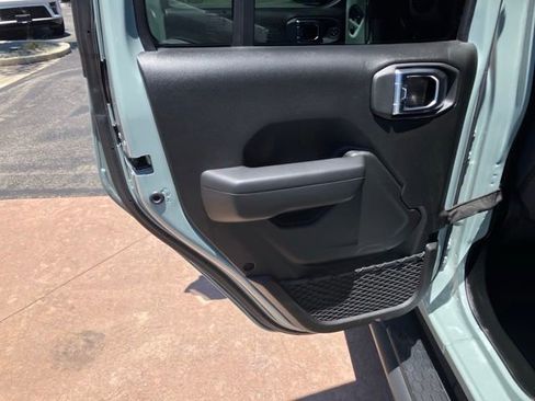 Used 2024 Jeep Wrangler Unlimited AWD/4WD image 14