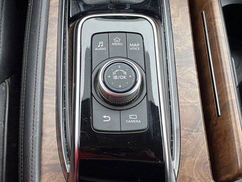 Used 2023 Nissan Armada SL w/ Captain's Chairs Package image 8