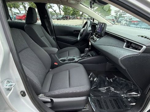 Used 2024 Toyota Corolla LE FWD image 38