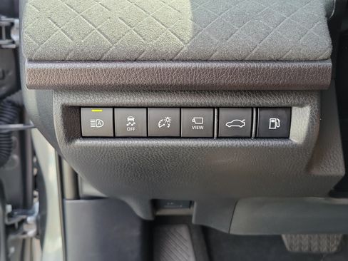 Used 2025 Toyota Camry XLE AWD/4WD image 20