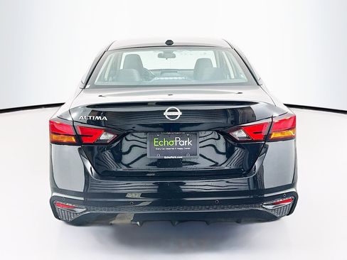 Used 2025 Nissan Altima 2.5 SV image 7