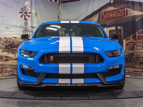 Used 2017 Ford Mustang Shelby GT350 w/ Electronics Package RWD image 3