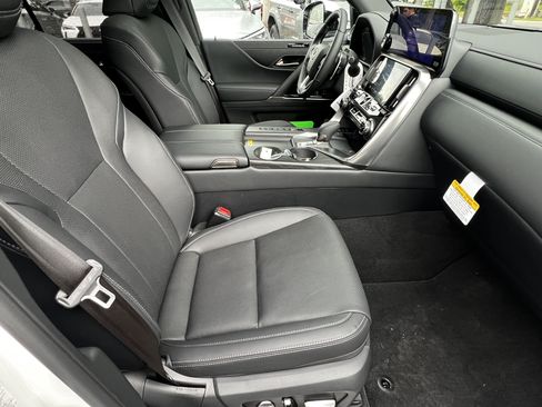 New 2026 Lexus LX 700h Luxury AWD/4WD image 31