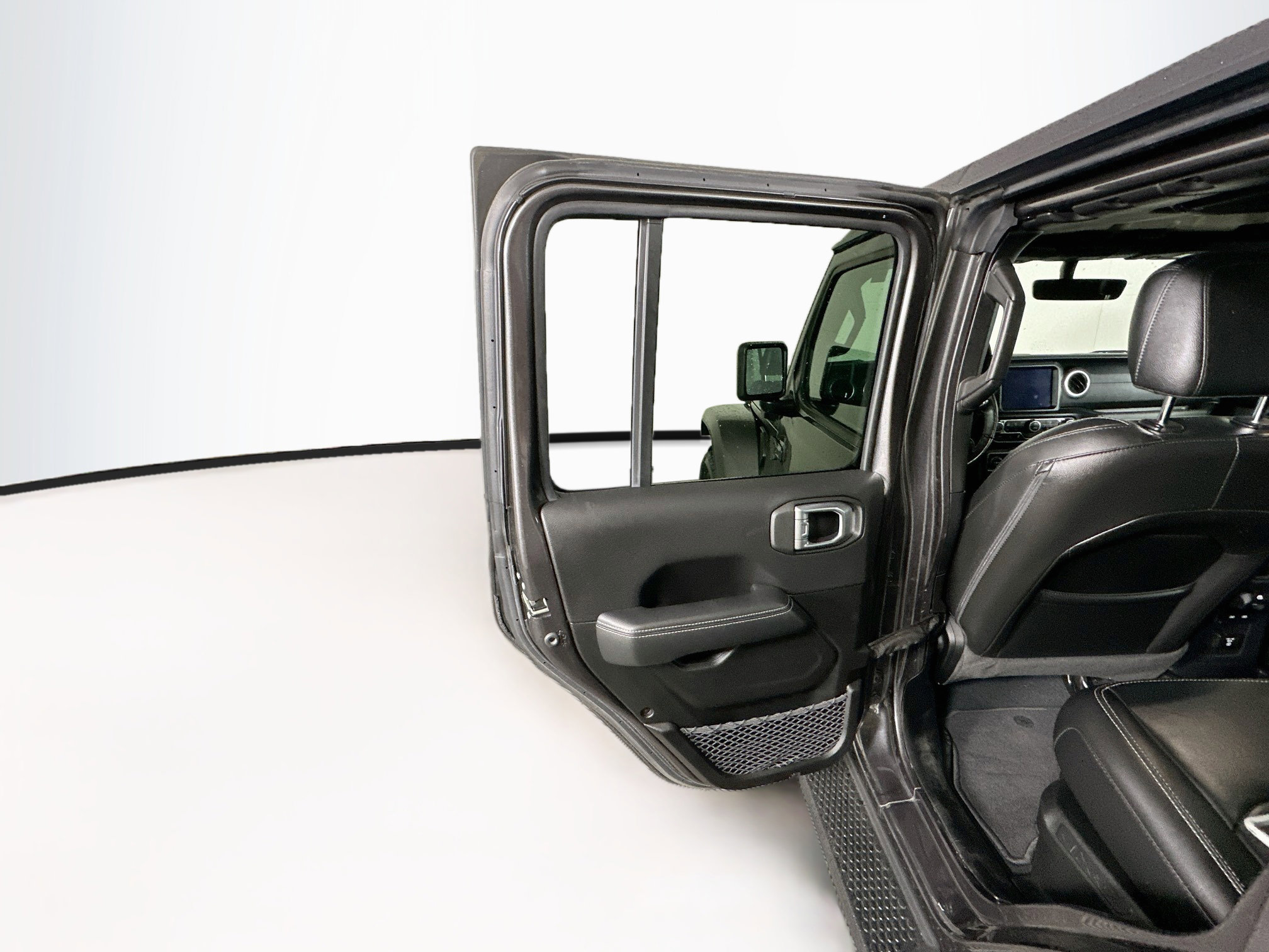 Used 2022 Jeep Wrangler Unlimited Sahara w/ Cold Weather Group AWD/4WD image 26