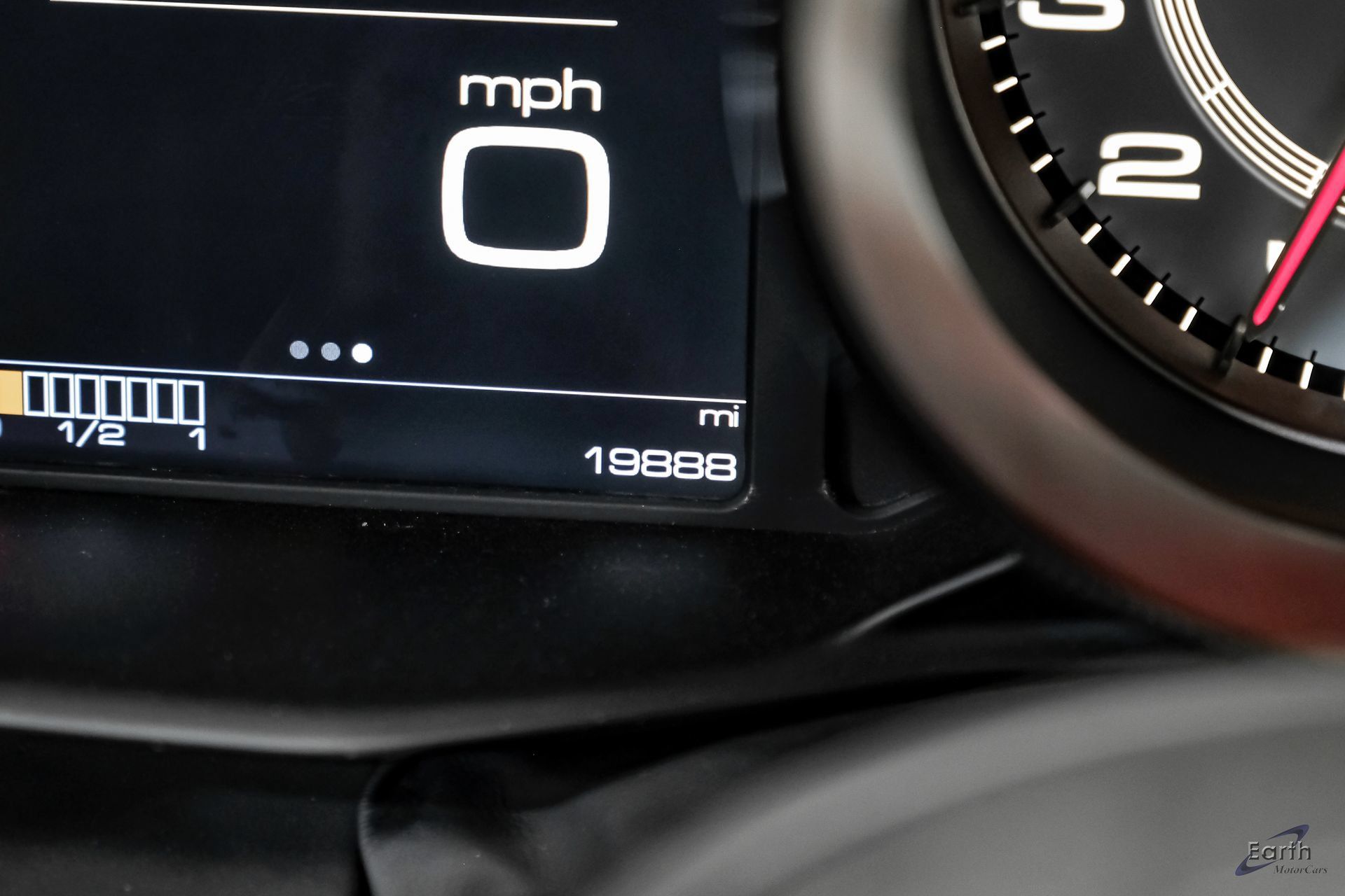 Used 2017 Ferrari 488 GTB RWD image 98
