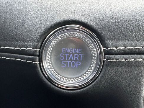 Used 2025 Genesis G90 3.5T image 41