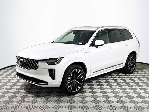 New 2025 Volvo XC90 T8 Ultra w/ Protection Package Premier image 3