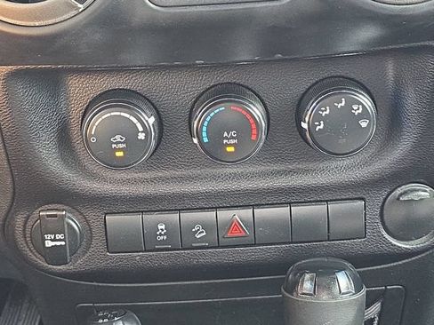 Used 2017 Jeep Wrangler Unlimited Sport AWD/4WD image 23