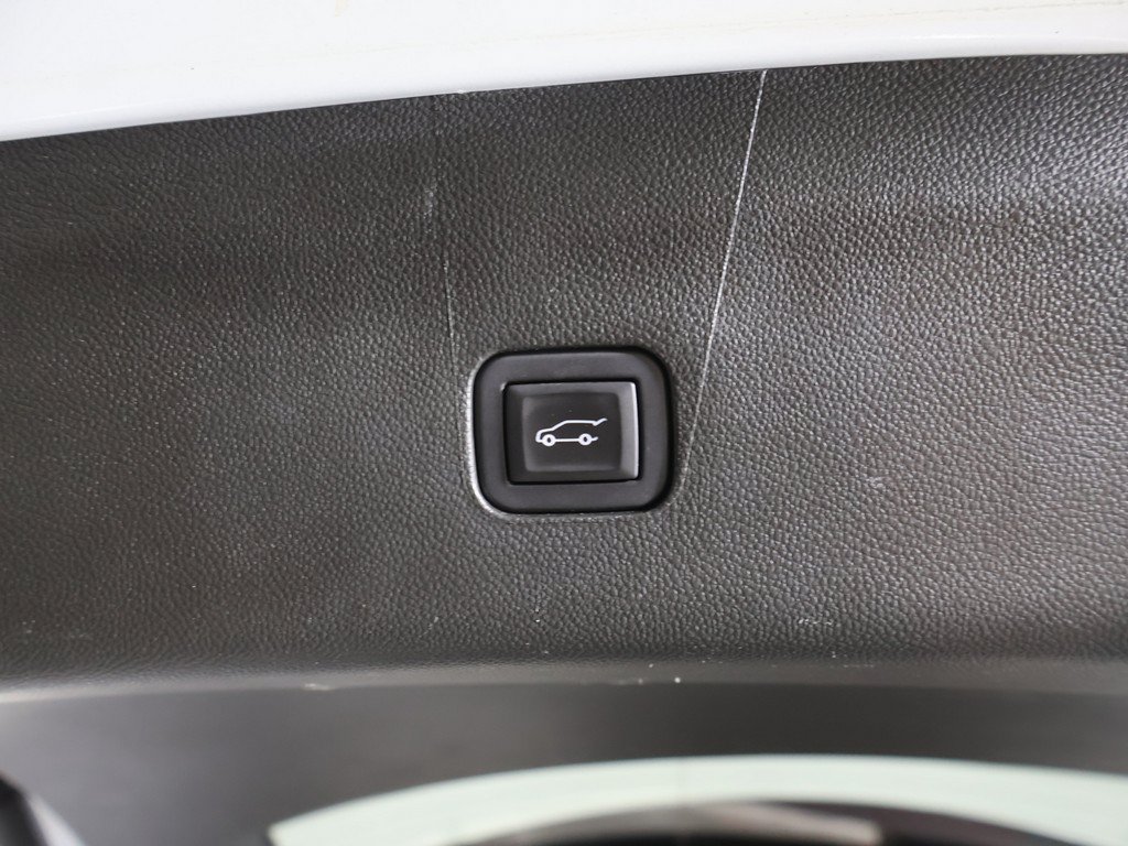 Used 2023 Buick Enclave Essence FWD image 21