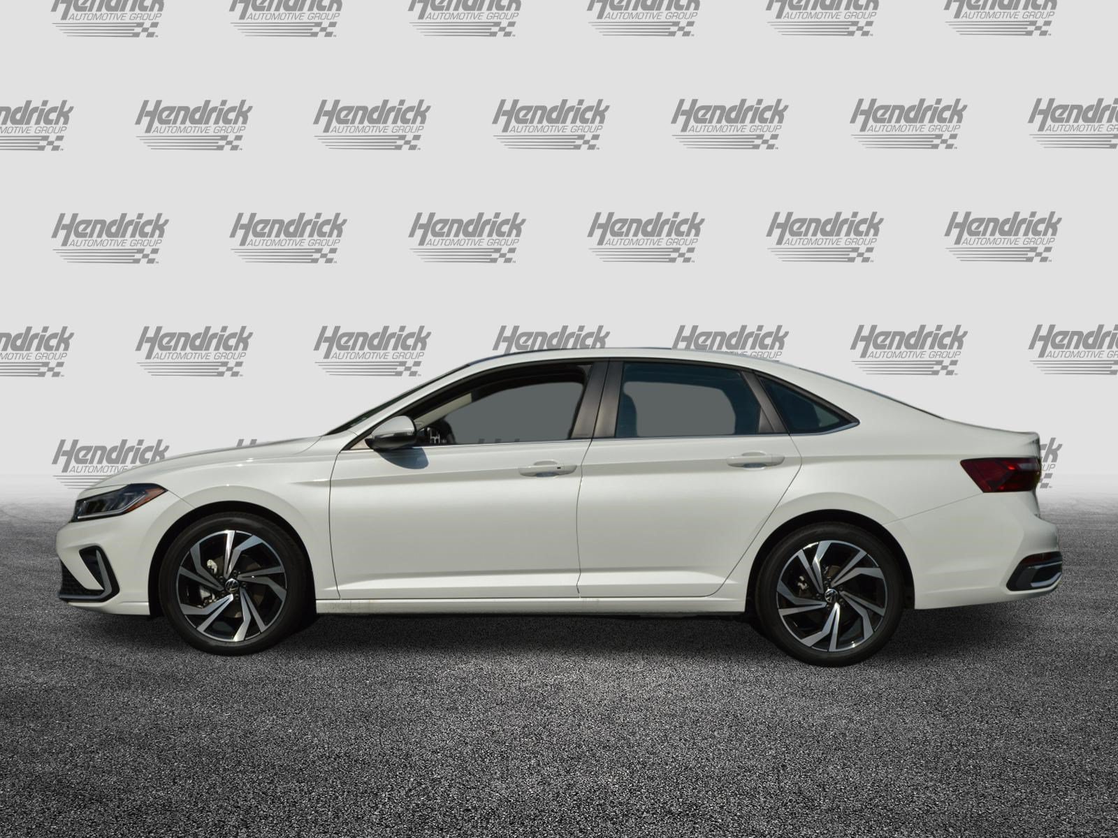 Used 2026 Volkswagen Jetta SEL FWD image 8