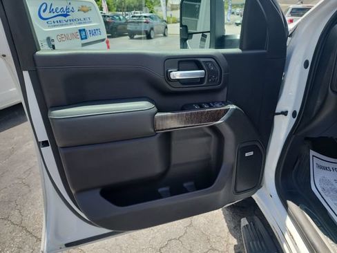 Used 2020 GMC Sierra 2500 Denali w/ Technology Package AWD/4WD image 10