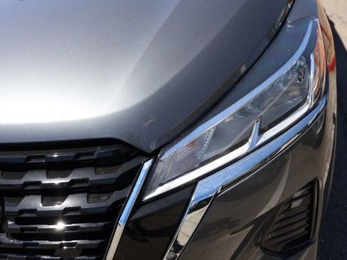 New 2025 Nissan Kicks Play S image 10