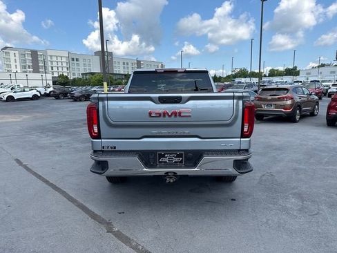 Used 2025 GMC Sierra 1500 SLT AWD/4WD image 4