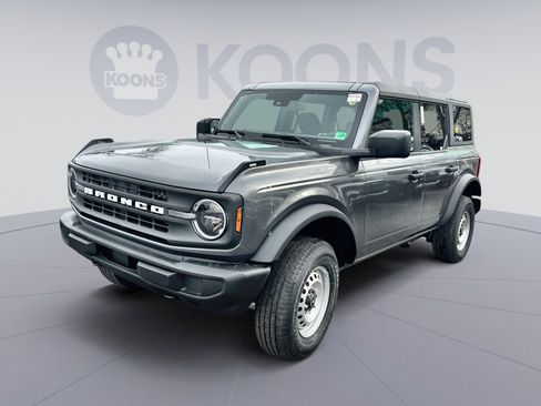 New 2025 Ford Bronco 4-Door image 1