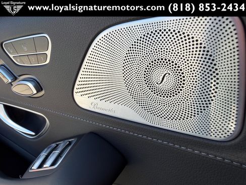 Used 2019 Mercedes-Benz S 560 Sedan image 18