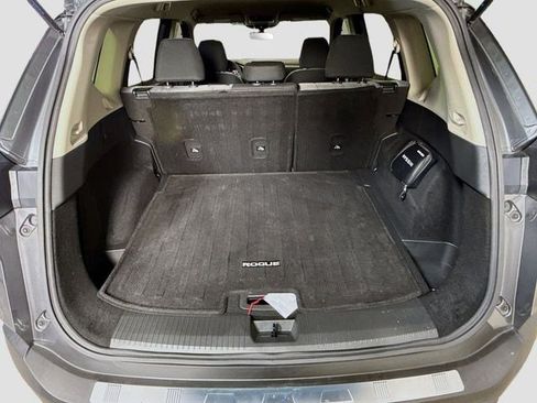 Used 2023 Nissan Rogue SV FWD image 35